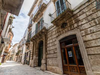 Putignano, lo splendore di Palazzo Colavecchio